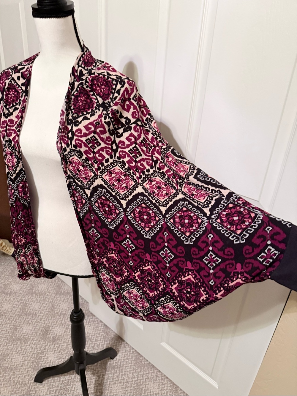 Aeropostale Wine, Pink and Black Patterned Open Kimono Cardigan -Size M/L - EUC